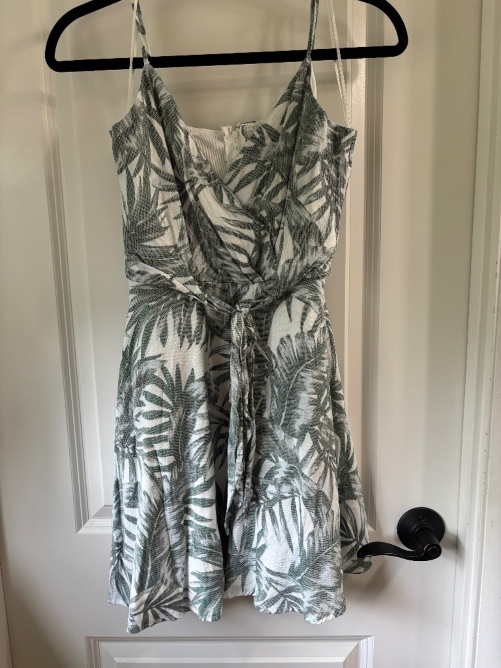 Francesca's Alice Palm Print Mini Dress
